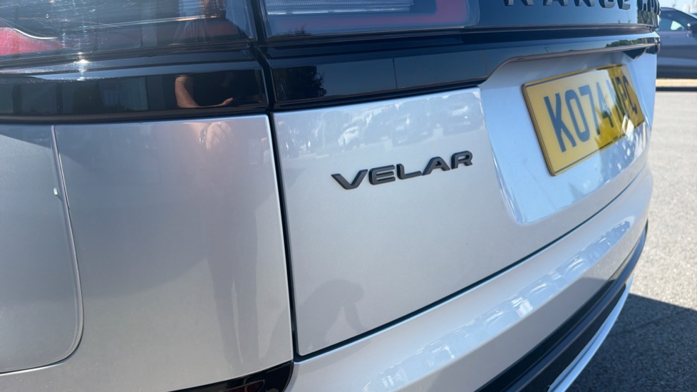 Land Rover Range Rover Velar 3.0 D300 MHEV Dynamic HSE 5dr Auto Diesel Estate - Image 44