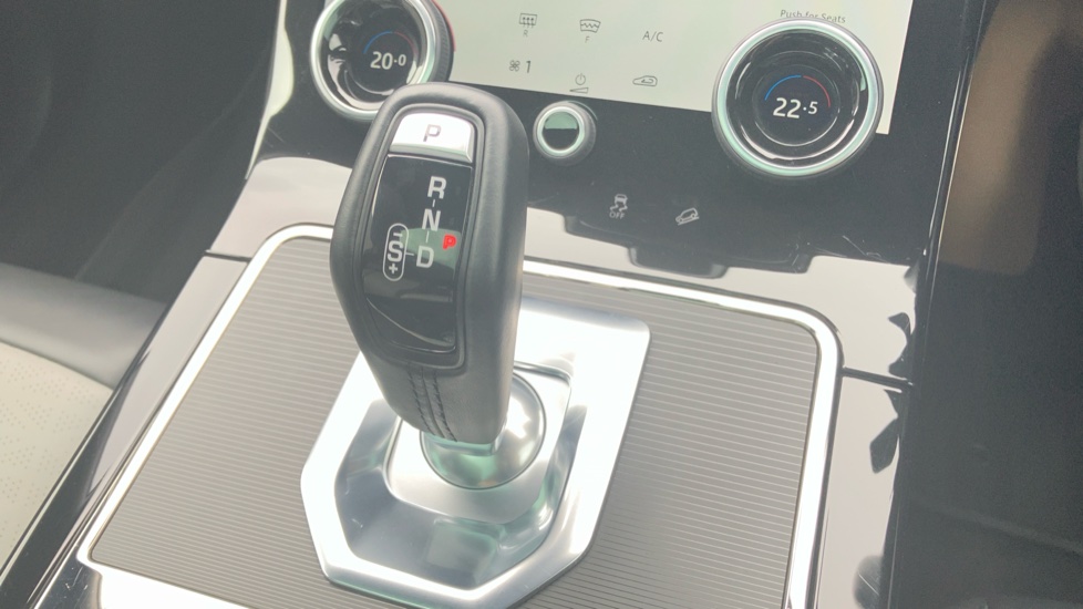 Land Rover Range Rover Evoque 2.0 D200 R-Dynamic HSE 5dr Auto Diesel Hatchback - Image 13