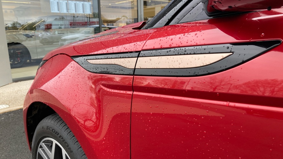 Land Rover Range Rover Evoque 2.0 D200 R-Dynamic HSE 5dr Auto Diesel Hatchback - Image 20