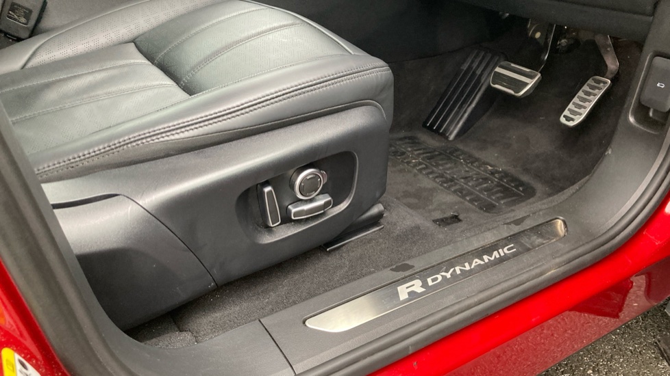 Land Rover Range Rover Evoque 2.0 D200 R-Dynamic HSE 5dr Auto Diesel Hatchback - Image 43