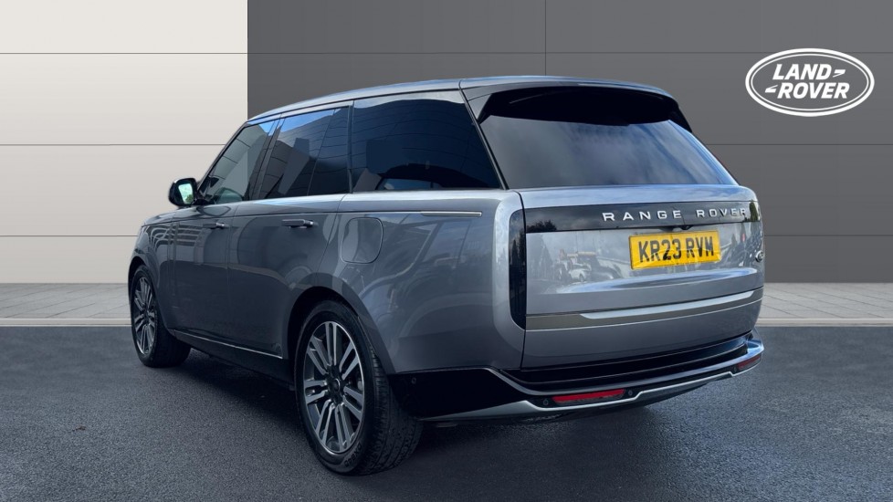 Land Rover Range Rover 3.0 P440e SE 4dr Auto Estate - Image 2