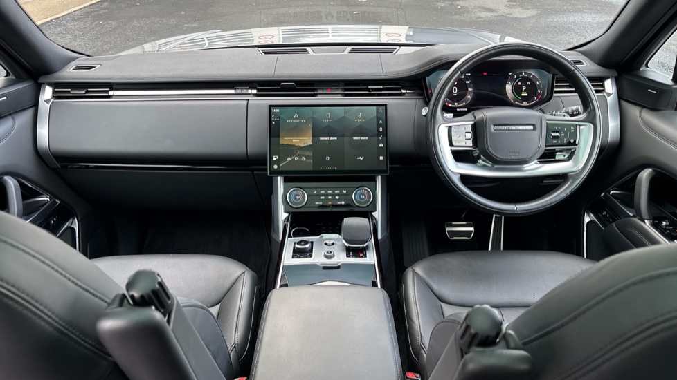 Land Rover Range Rover 3.0 P440e SE 4dr Auto Estate - Image 9