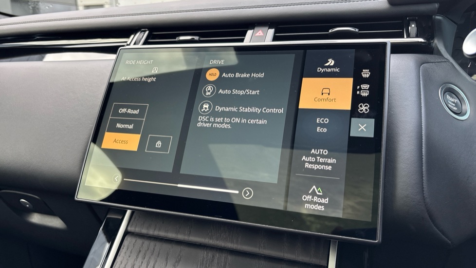 Land Rover Range Rover Velar 2.0 D200 MHEV Autobiography 5dr Auto [Revised] Diesel Estate - Image 26