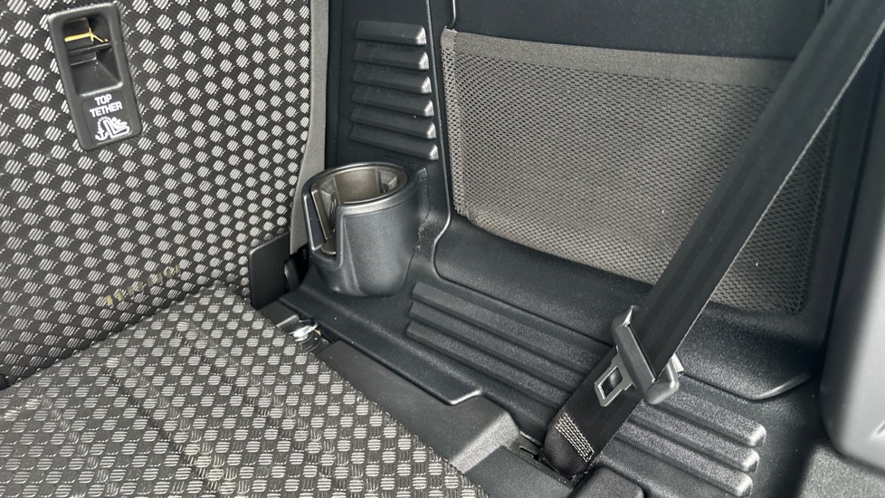Land Rover Defender 3.0 D250 X-Dynamic HSE 110 5dr Auto [7 Seat] Diesel Estate - Image 29