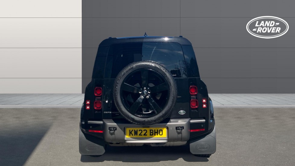Land Rover Defender 3.0 D300 X-Dynamic HSE 110 5dr Auto [7 Seat] Diesel Estate - Image 6
