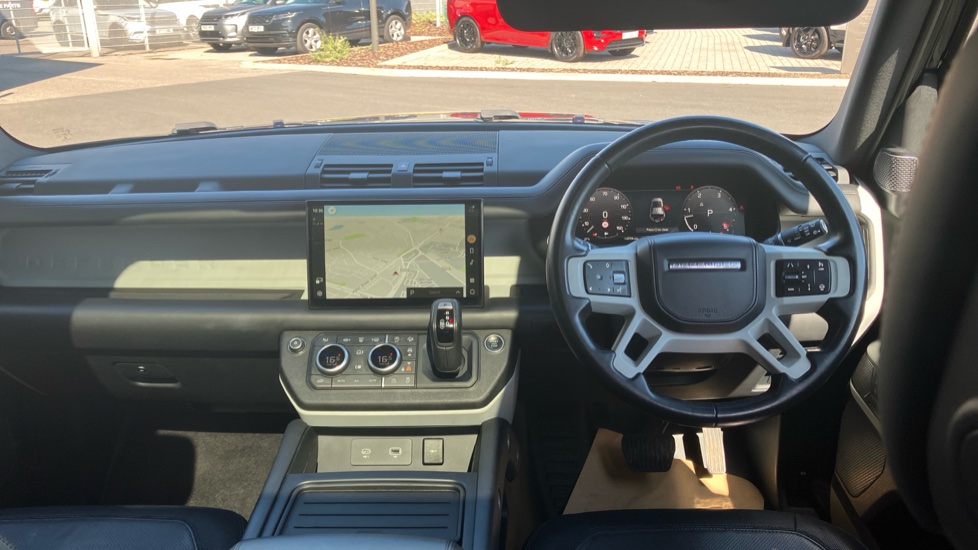 Land Rover Defender 3.0 D300 X-Dynamic HSE 110 5dr Auto [7 Seat] Diesel Estate - Image 9