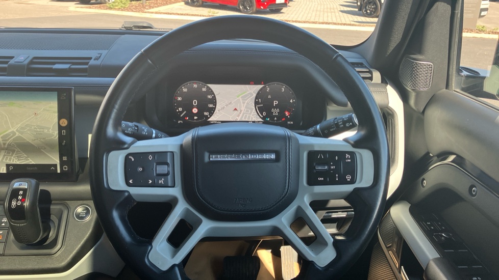 Land Rover Defender 3.0 D300 X-Dynamic HSE 110 5dr Auto [7 Seat] Diesel Estate - Image 15