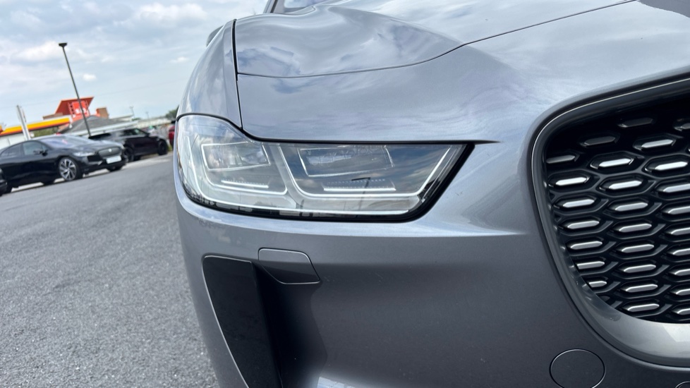 Jaguar I-Pace 294kW EV400 SE 90kWh 5dr Auto [11kW Charger] Electric Estate - Image 17