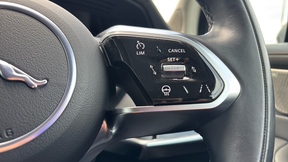 Jaguar I-Pace 294kW EV400 SE 90kWh 5dr Auto [11kW Charger] Electric Estate - Image 20