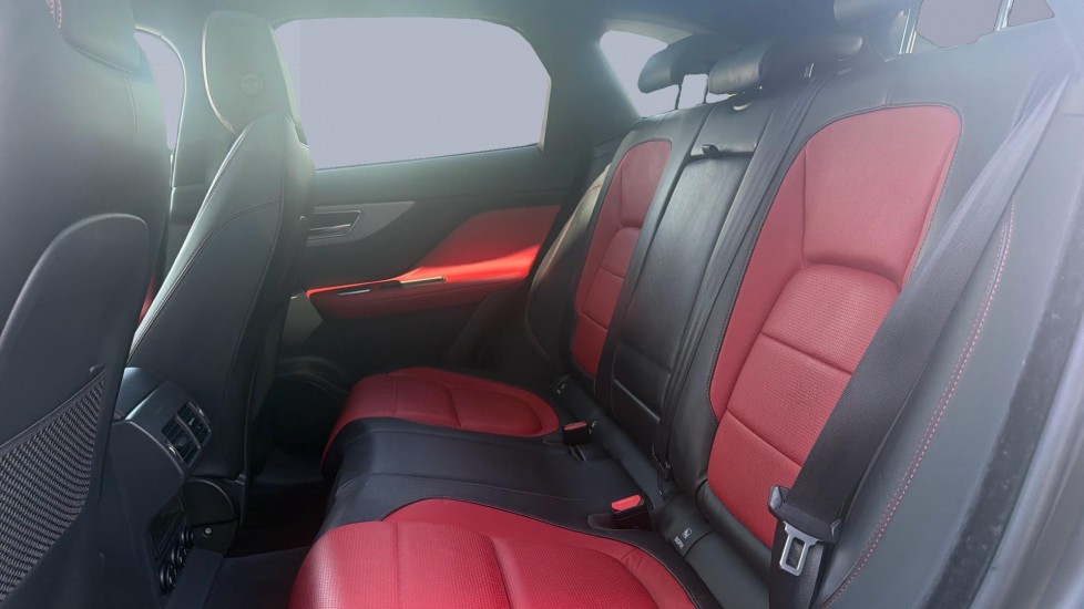Jaguar F-Pace 2.0d [180] Chequered Flag 5dr Auto AWD Diesel Estate - Image 4