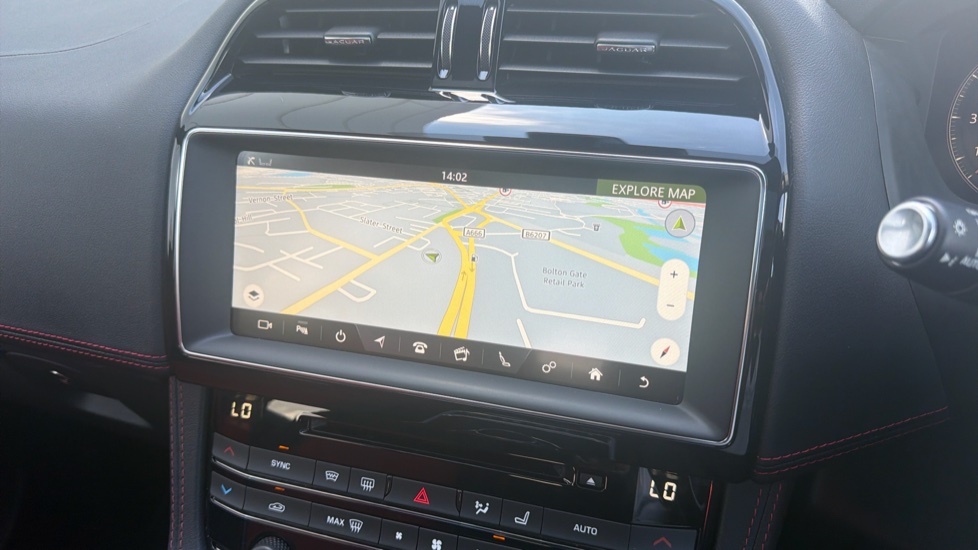 Jaguar F-Pace 2.0d [180] Chequered Flag 5dr Auto AWD Diesel Estate - Image 11
