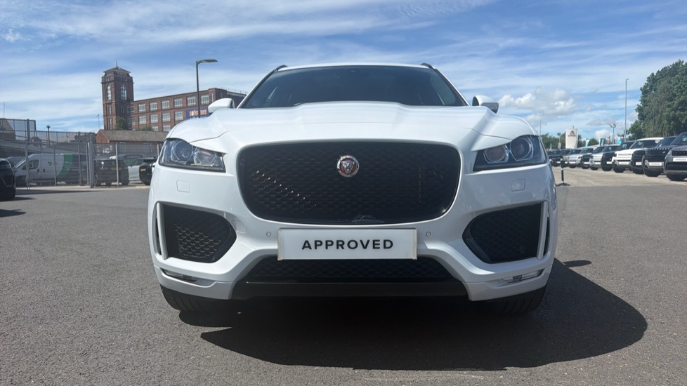 Jaguar F-Pace 2.0d [180] Chequered Flag 5dr Auto AWD Diesel Estate - Image 26
