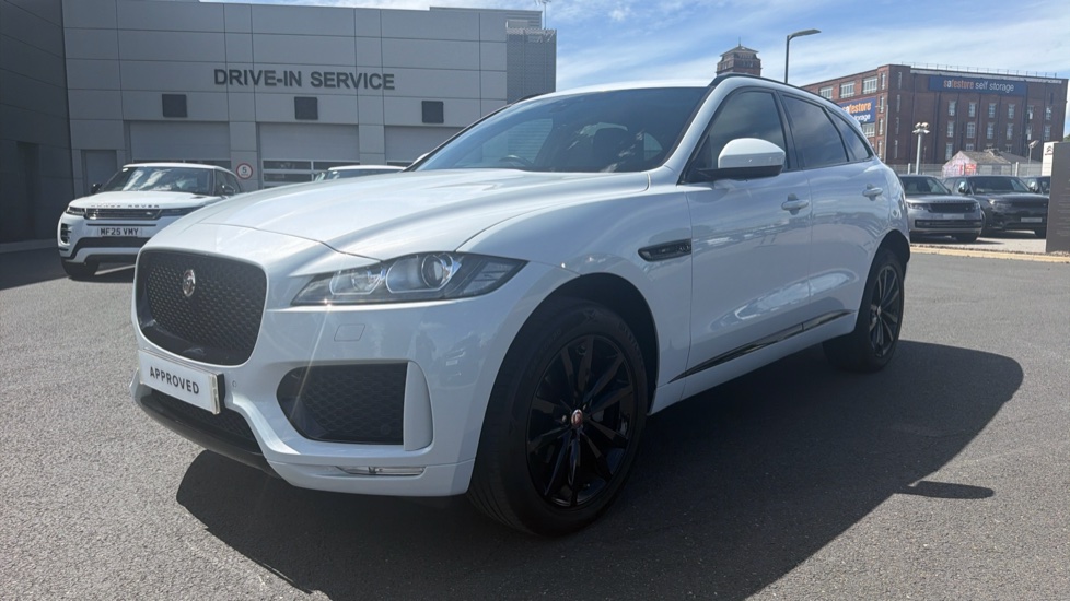 Jaguar F-Pace 2.0d [180] Chequered Flag 5dr Auto AWD Diesel Estate - Image 29