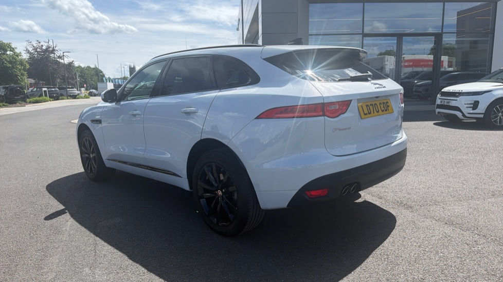 Jaguar F-Pace 2.0d [180] Chequered Flag 5dr Auto AWD Diesel Estate - Image 34