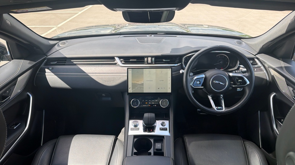 Jaguar F-Pace 2.0 P250 R-Dynamic Black 5dr Auto AWD Petrol Estate - Image 9