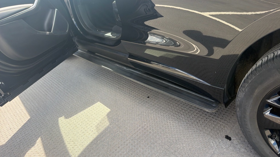 Jaguar F-Pace 2.0 P250 R-Dynamic Black 5dr Auto AWD Petrol Estate - Image 29