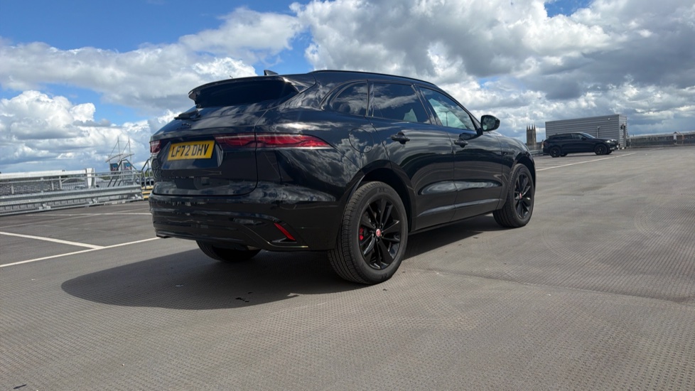 Jaguar F-Pace 2.0 P250 R-Dynamic Black 5dr Auto AWD Petrol Estate - Image 39