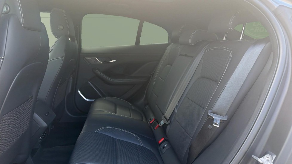 Jaguar I-Pace 294kW EV400 HSE Black 90kWh 5dr Auto 11kW Charger Electric Estate - Image 4