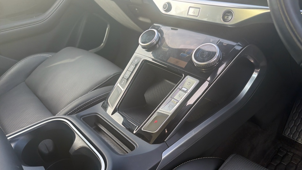 Jaguar I-Pace 294kW EV400 HSE Black 90kWh 5dr Auto 11kW Charger Electric Estate - Image 13