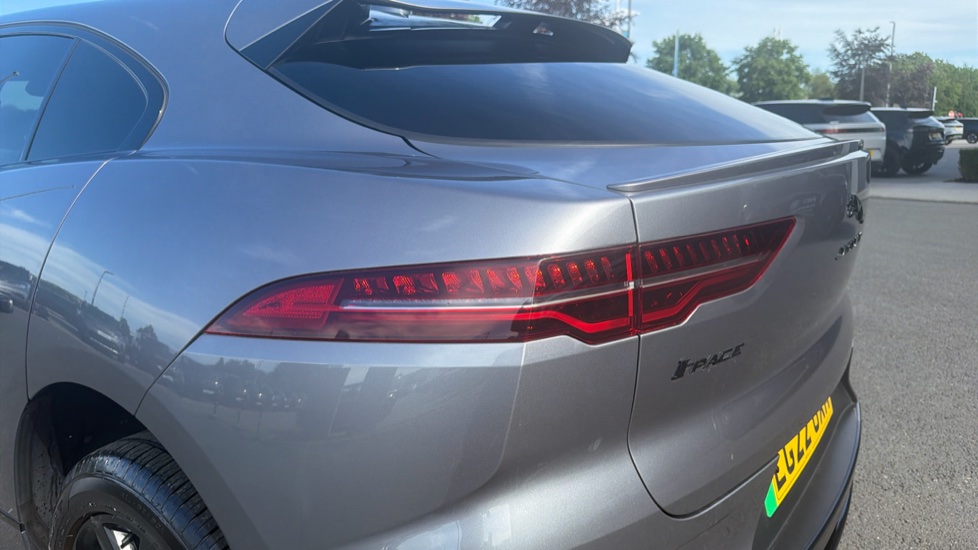 Jaguar I-Pace 294kW EV400 HSE Black 90kWh 5dr Auto 11kW Charger Electric Estate - Image 19