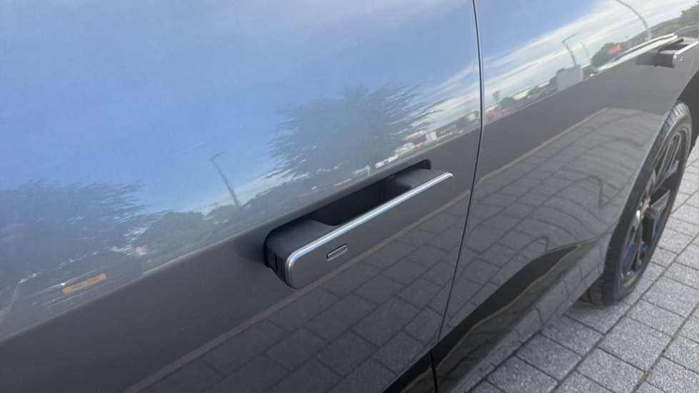 Jaguar I-Pace 294kW EV400 HSE Black 90kWh 5dr Auto 11kW Charger Electric Estate - Image 32