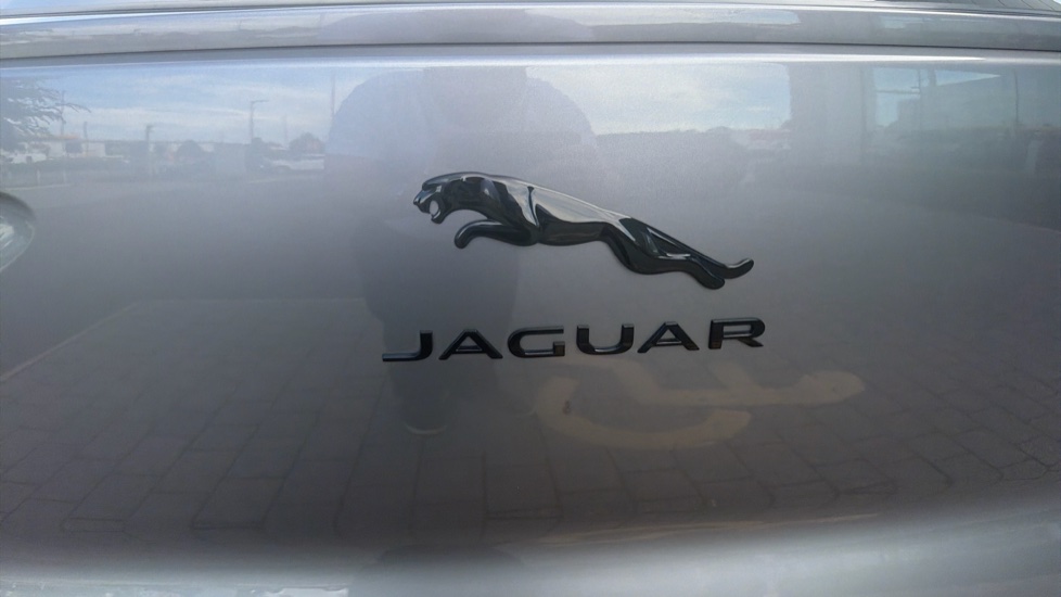 Jaguar I-Pace 294kW EV400 HSE Black 90kWh 5dr Auto 11kW Charger Electric Estate - Image 38