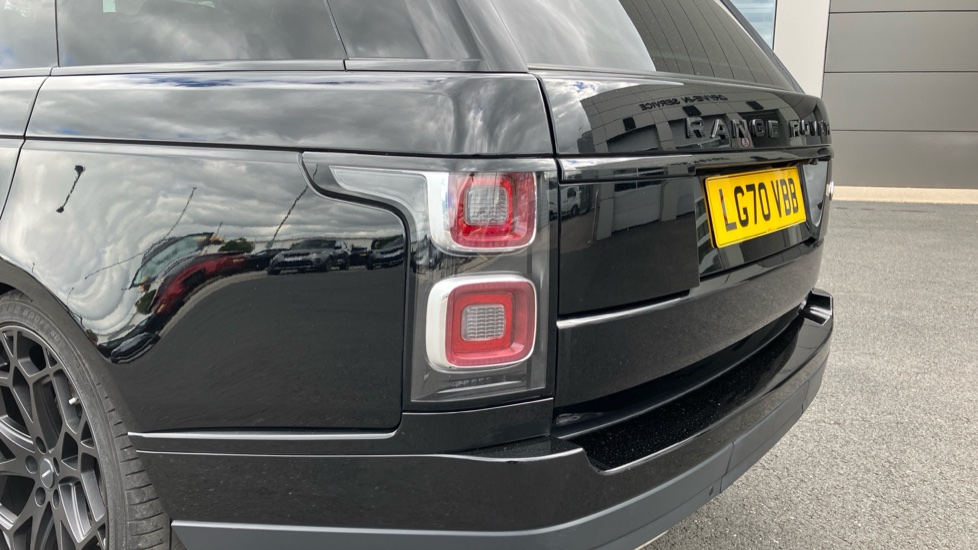 Land Rover Range Rover 2.0 P400e Vogue SE 4dr Auto Estate - Image 19