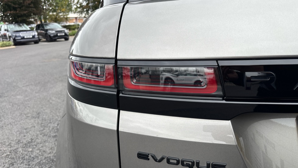 Land Rover Range Rover Evoque 1.5 P300e R-Dynamic HSE 5dr Auto Hatchback - Image 19