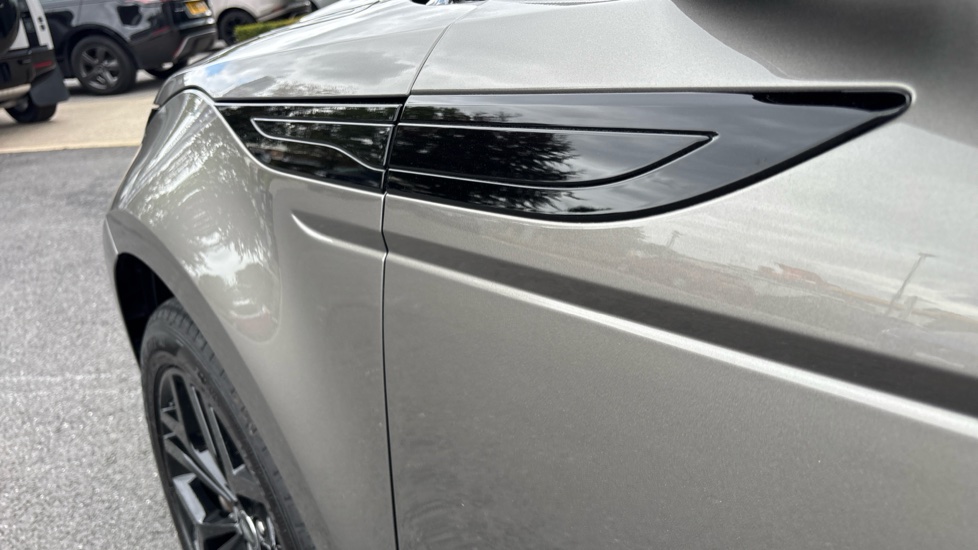 Land Rover Range Rover Evoque 1.5 P300e R-Dynamic HSE 5dr Auto Hatchback - Image 22