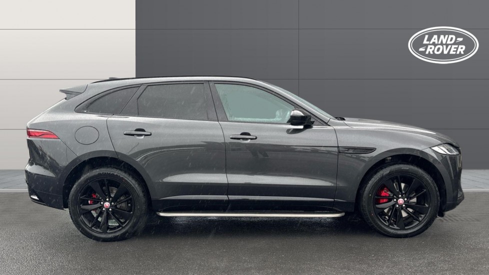 Jaguar F-Pace 2.0 D200 R-Dynamic Black 5dr Auto AWD Diesel Estate - Image 5