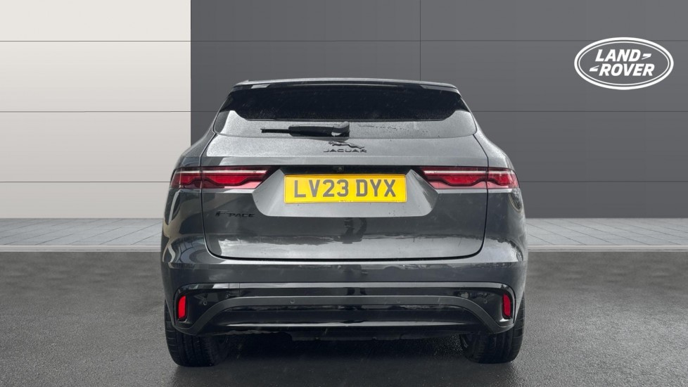 Jaguar F-Pace 2.0 D200 R-Dynamic Black 5dr Auto AWD Diesel Estate - Image 6