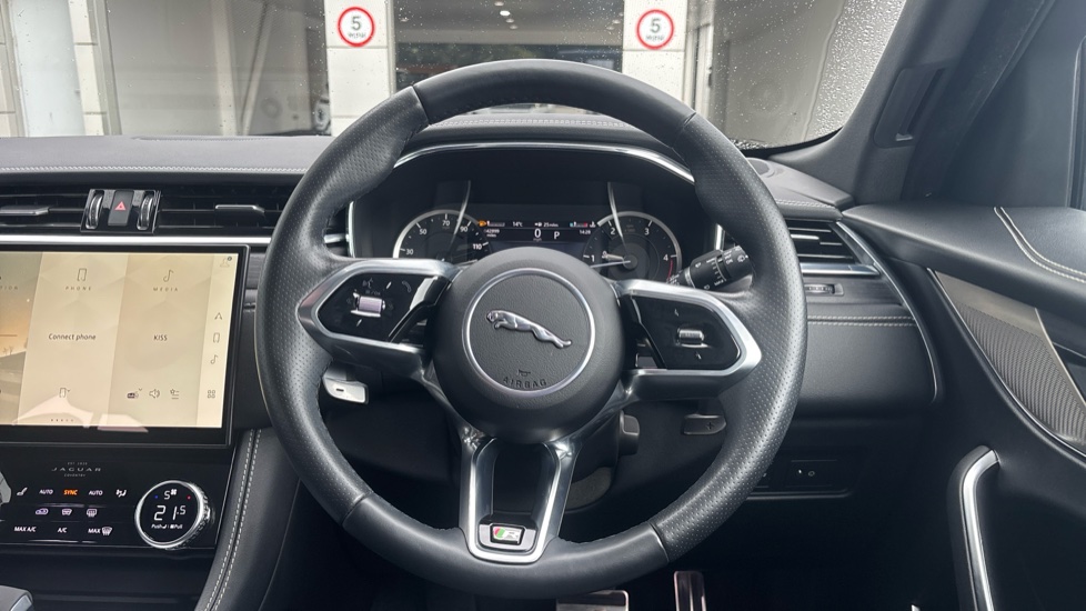 Jaguar F-Pace 2.0 D200 R-Dynamic Black 5dr Auto AWD Diesel Estate - Image 15