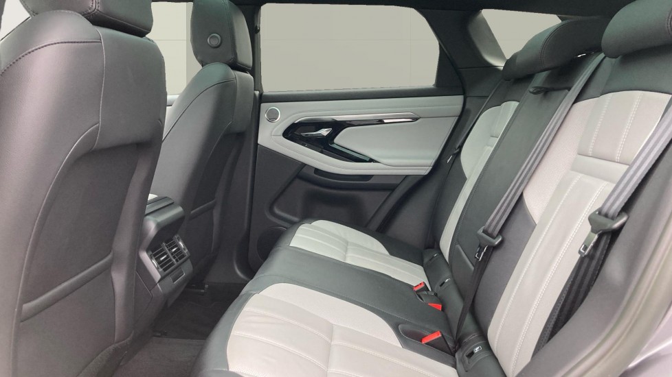 Land Rover Range Rover Evoque 2.0 D200 R-Dynamic SE 5dr Auto Diesel Hatchback - Image 4