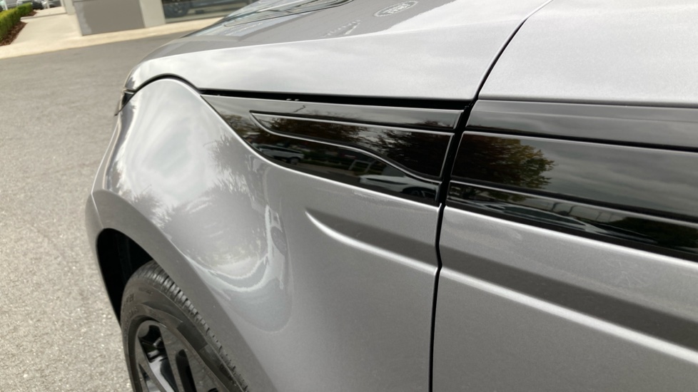 Land Rover Range Rover Evoque 2.0 D200 R-Dynamic SE 5dr Auto Diesel Hatchback - Image 20