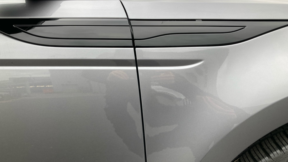 Land Rover Range Rover Evoque 2.0 D200 R-Dynamic SE 5dr Auto Diesel Hatchback - Image 22