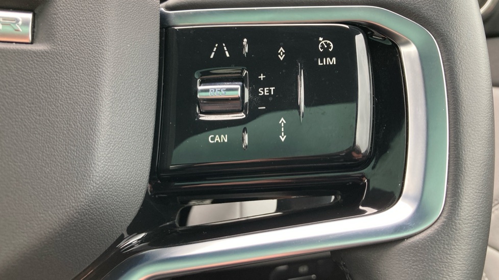 Land Rover Range Rover Evoque 2.0 D200 R-Dynamic SE 5dr Auto Diesel Hatchback - Image 44