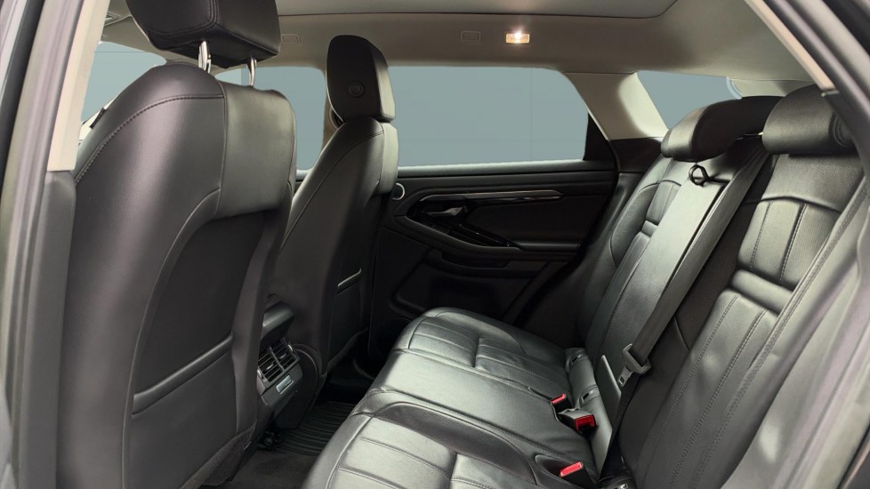 Land Rover Range Rover Evoque 2.0 P250 R-Dynamic SE 5dr Auto Petrol Hatchback - Image 4
