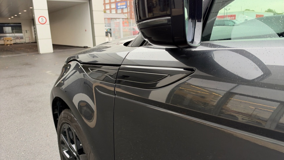 Land Rover Range Rover Evoque 2.0 P250 R-Dynamic SE 5dr Auto Petrol Hatchback - Image 20