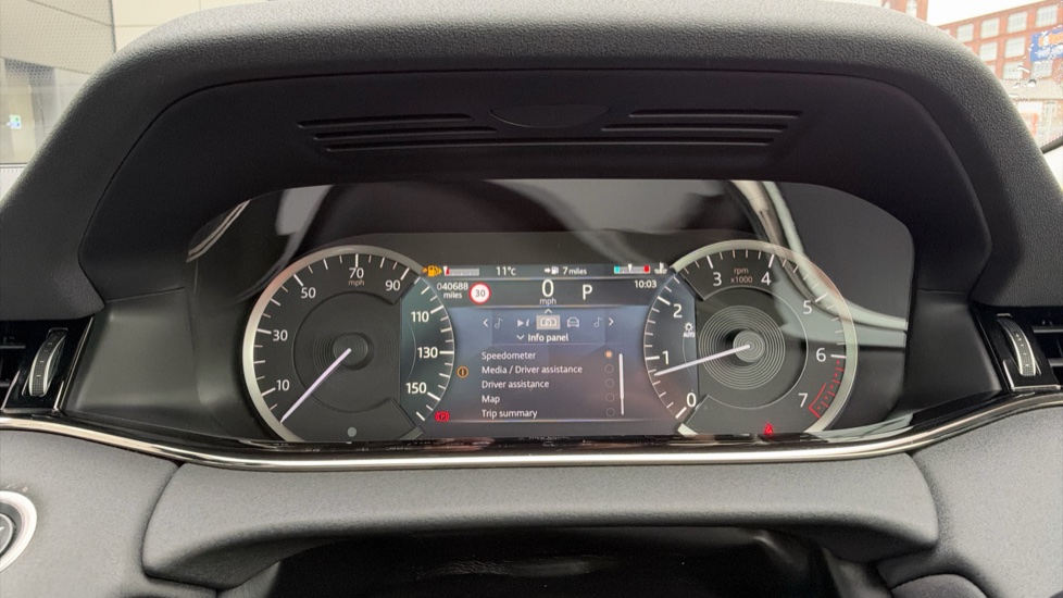 Land Rover Range Rover Evoque 2.0 P250 R-Dynamic SE 5dr Auto Petrol Hatchback - Image 31