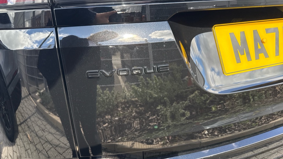 Land Rover Range Rover Evoque 2.0 D200 Edition 5dr Auto Diesel Hatchback - Image 27