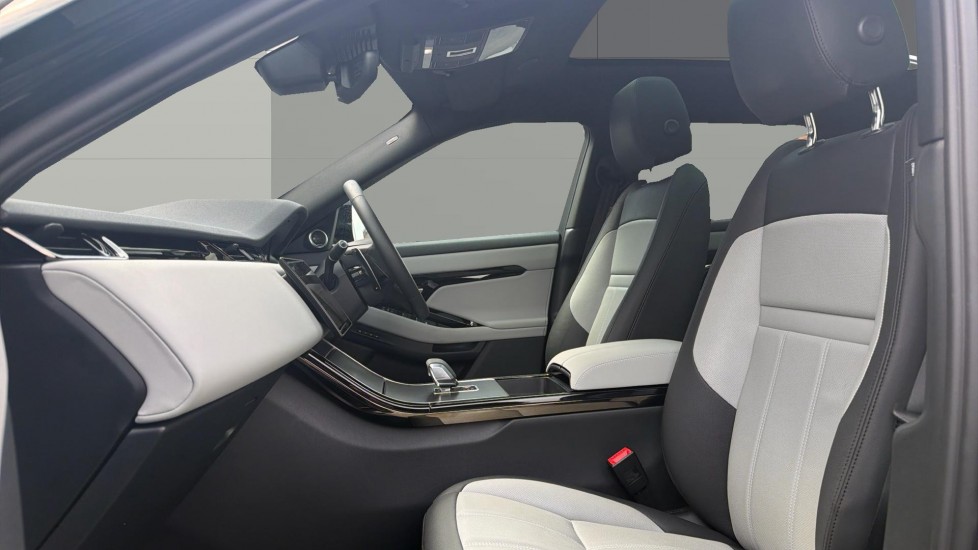 Land Rover Range Rover Evoque 2.0 D200 Edition 5dr Auto Diesel Hatchback - Image 3