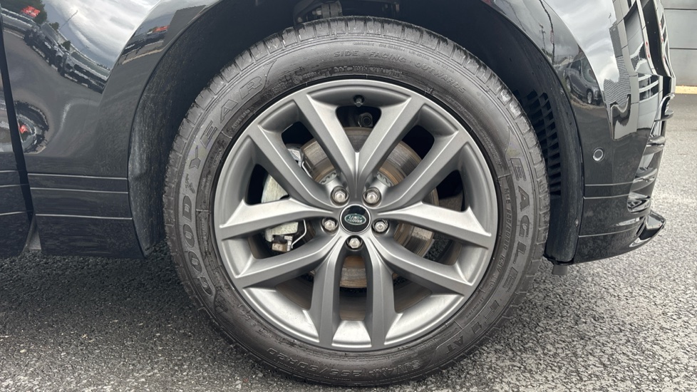 Land Rover Range Rover Velar 2.0 D200 MHEV Dynamic SE 5dr Auto Diesel Estate - Image 8