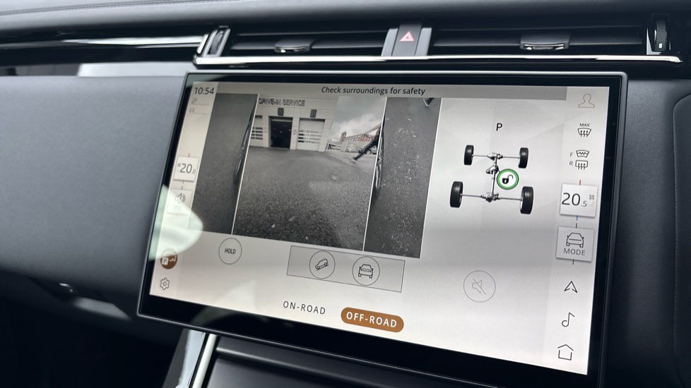 Land Rover Range Rover Velar 2.0 D200 MHEV Dynamic SE 5dr Auto Diesel Estate - Image 26