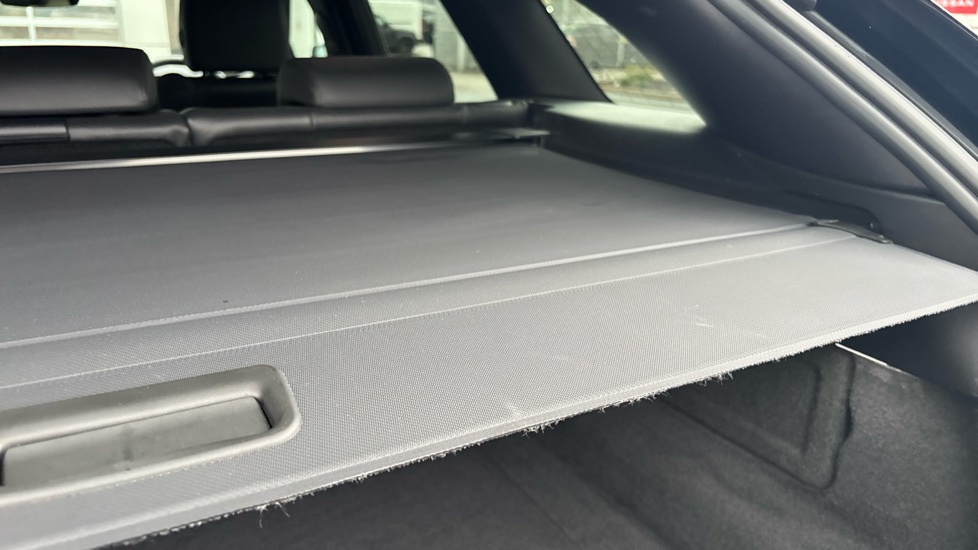 Land Rover Range Rover Velar 2.0 D200 MHEV Dynamic SE 5dr Auto Diesel Estate - Image 30