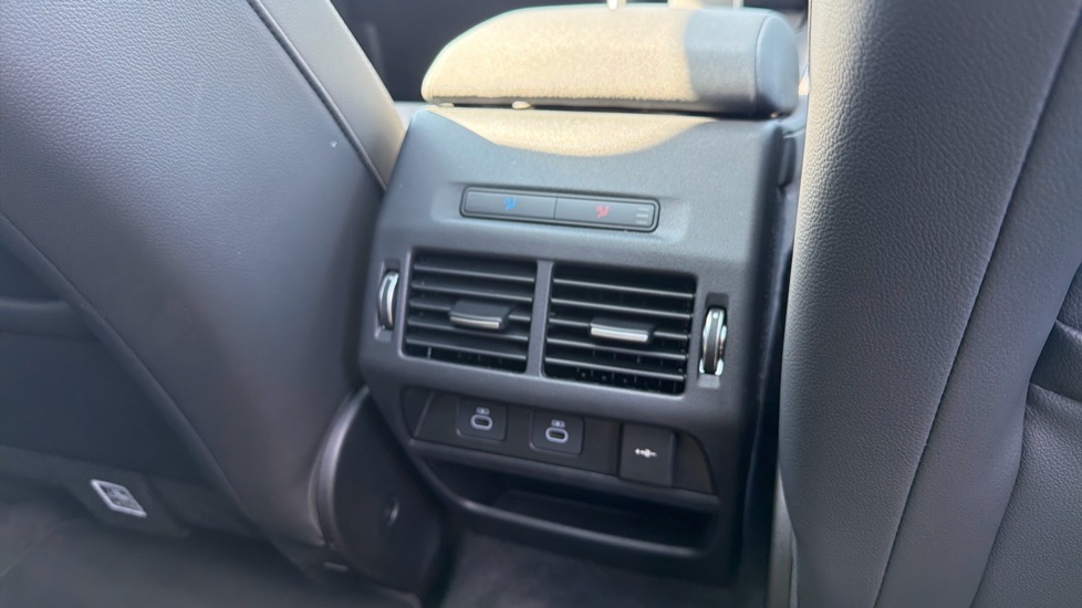 Land Rover Discovery Sport 2.0 D200 Landmark 5dr Auto [5 Seat] Diesel Station Wagon - Image 18