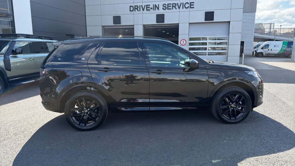 Land Rover Discovery Sport 2.0 D200 Landmark 5dr Auto [5 Seat] Diesel Station Wagon - Image 27
