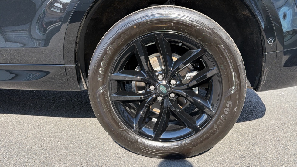 Land Rover Discovery Sport 2.0 D200 Landmark 5dr Auto [5 Seat] Diesel Station Wagon - Image 31