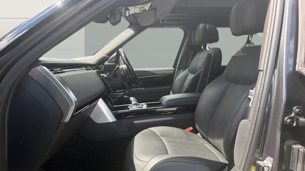 Land Rover Range Rover 3.0 P440e Autobiography 4dr Auto Estate - Image 3