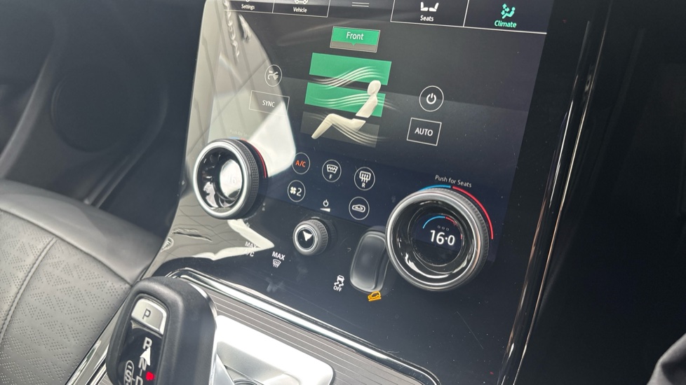 Land Rover Range Rover Evoque 2.0 D240 R-Dynamic HSE 5dr Auto Diesel Hatchback - Image 31