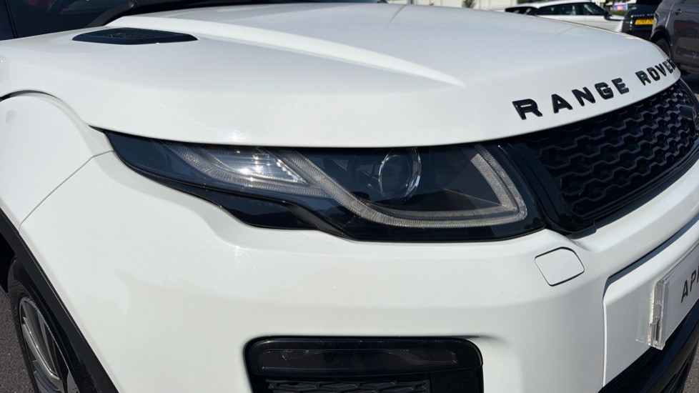 Land Rover Range Rover Evoque Convertible 2.0 TD4 HSE Dynamic 2dr Auto Diesel Convertible - Image 17